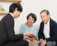 説明をするサポート担当